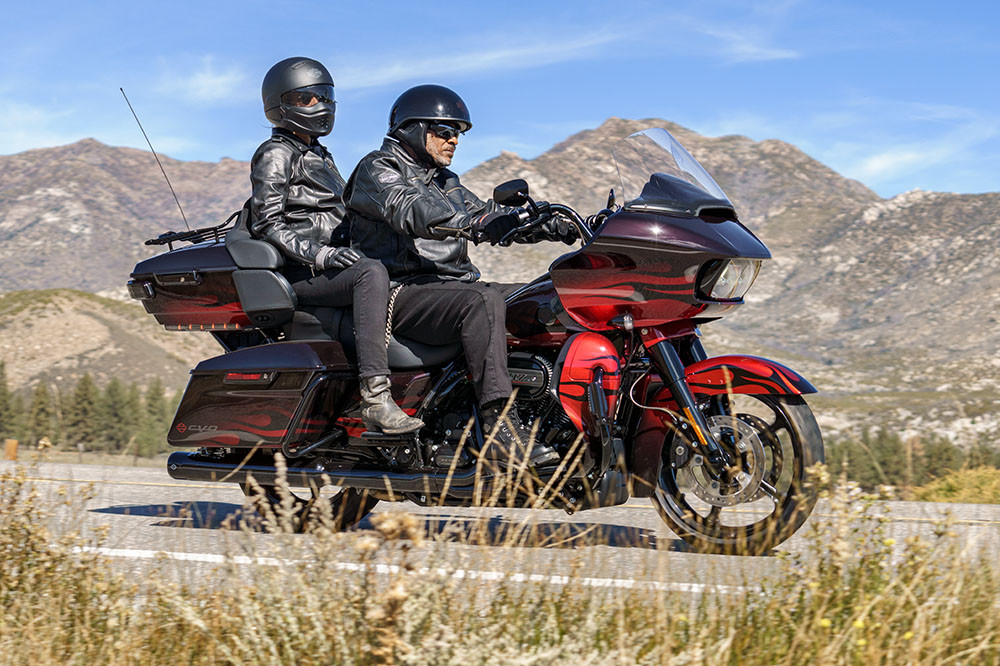 CVO<sup>™</sup> Road Glide<sup>™</sup> Limited Instagram image 3