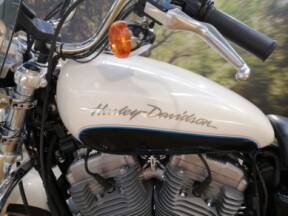 Harley-Davidson Sportster 883 thumb 3